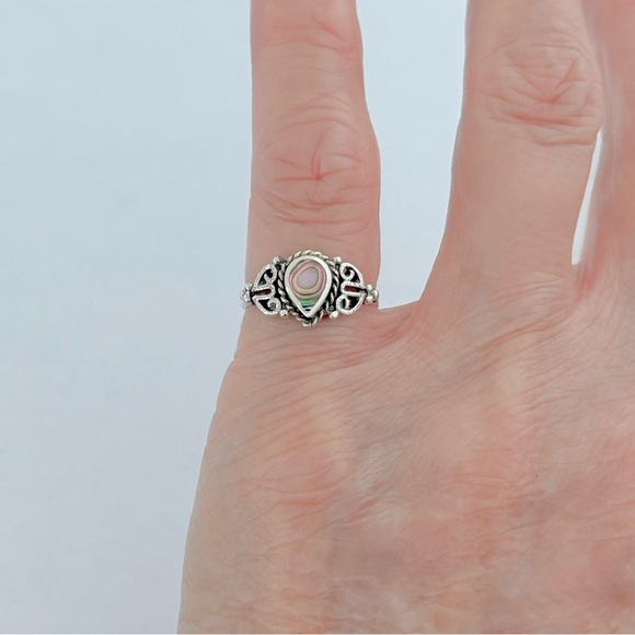 Sterling Silver Teardrop Abalone Ring with Swirls, Pear Shape Rings, Seashells - Picture 8 of 13